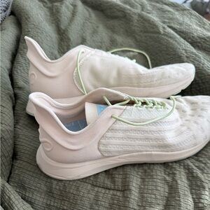 Saysh Ones - Allyson Felix Running Shoes